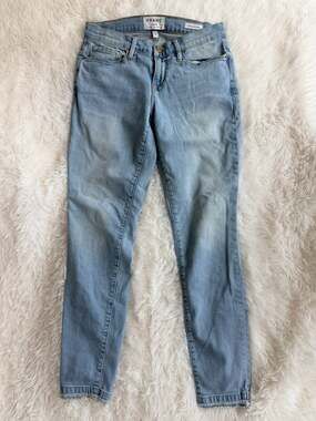 FRAME Denim Le Skinny de Jeanne Light Wash Distressed Hem Jeans